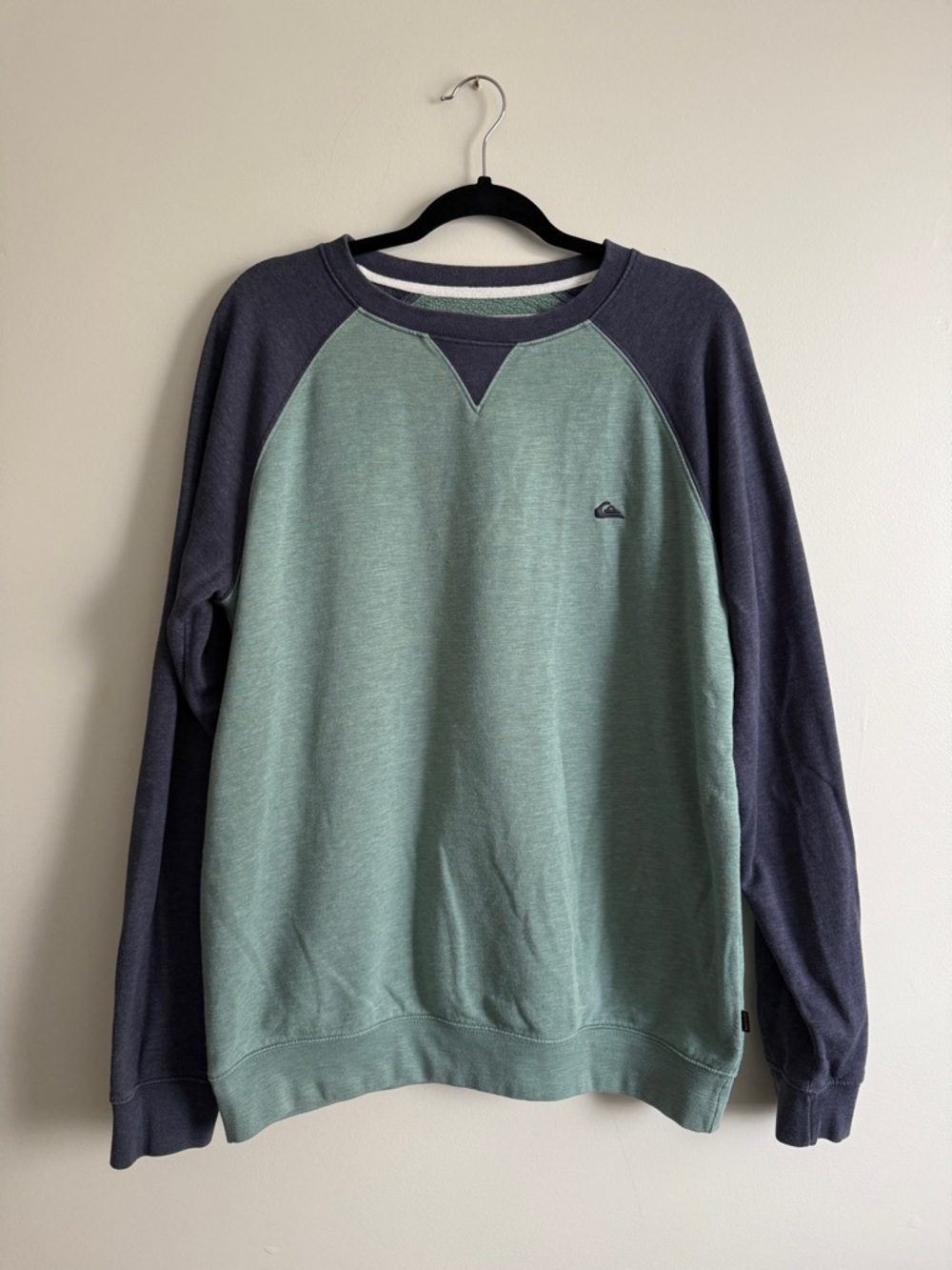 Quiksilver Men's Crewneck Sweatshirt in Sage Green & Charcoal